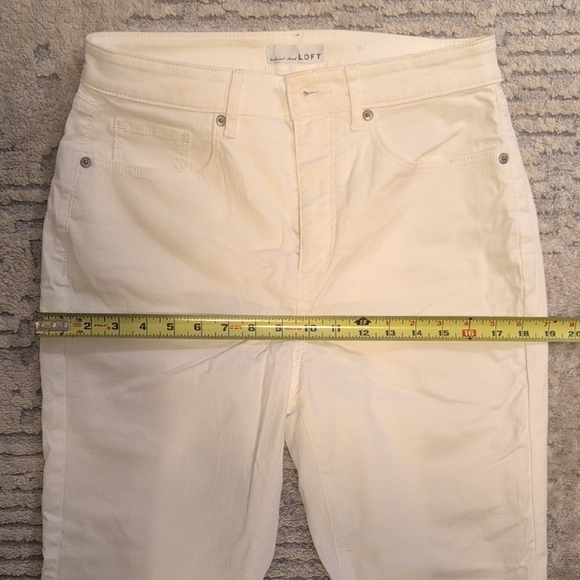 LOFT White Kick Crop Jeans - Picture 4 of 7